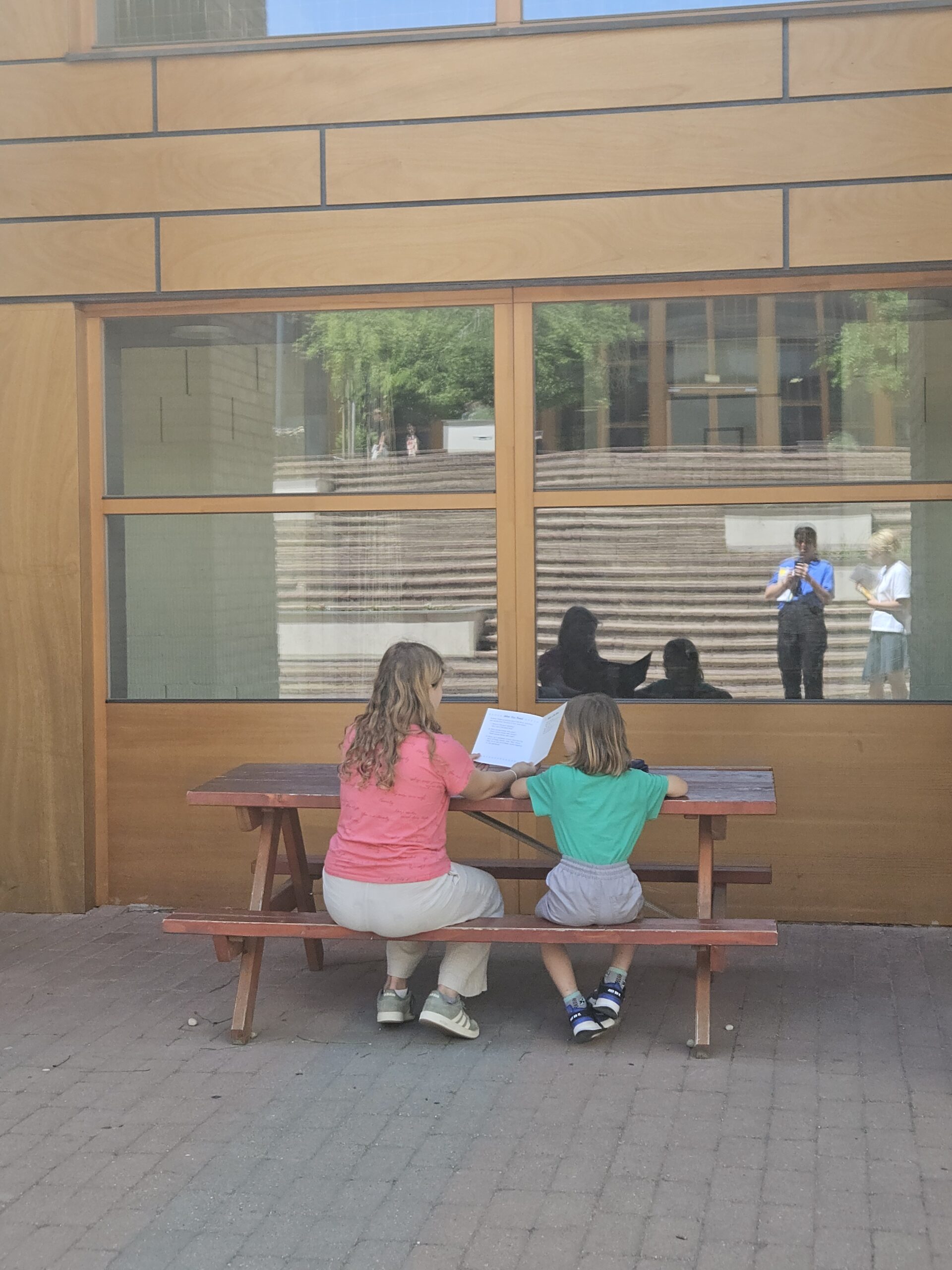 Outdoor Reading Buddy Day / Olvasok neked a szabadban